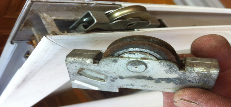 screen door roller repair in Bloomingdale